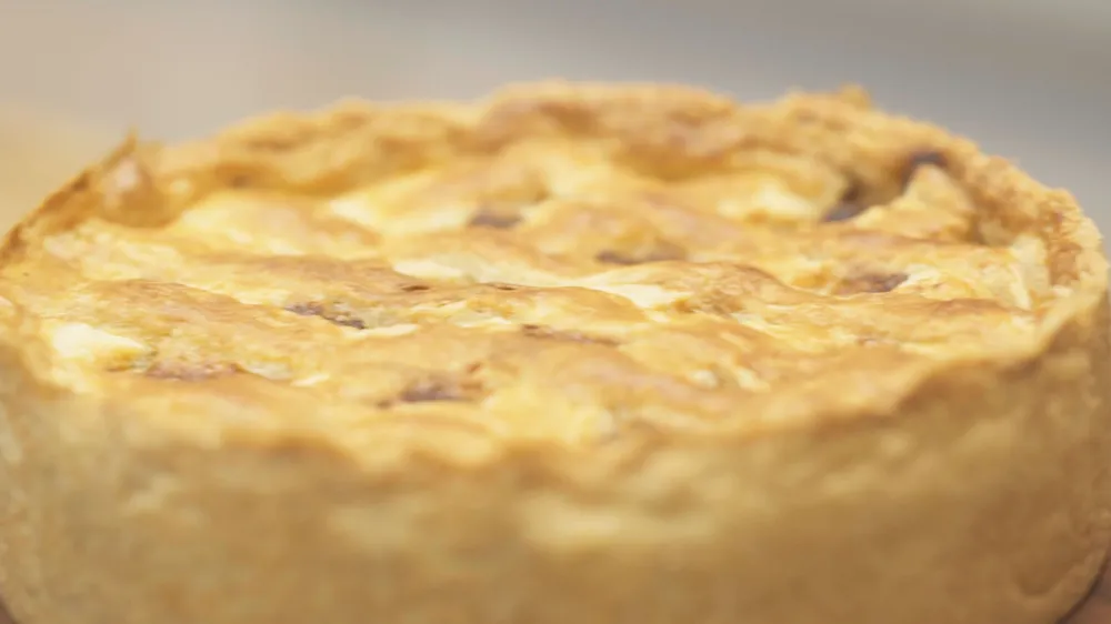 torta de frango na fritadeira elétrica